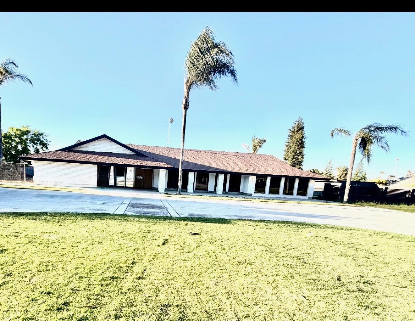 7280 W Menlo Ave